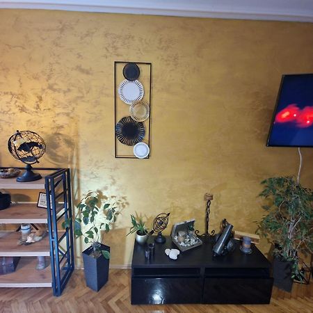 Appartement Aparmani Djuric à Subotica Extérieur photo