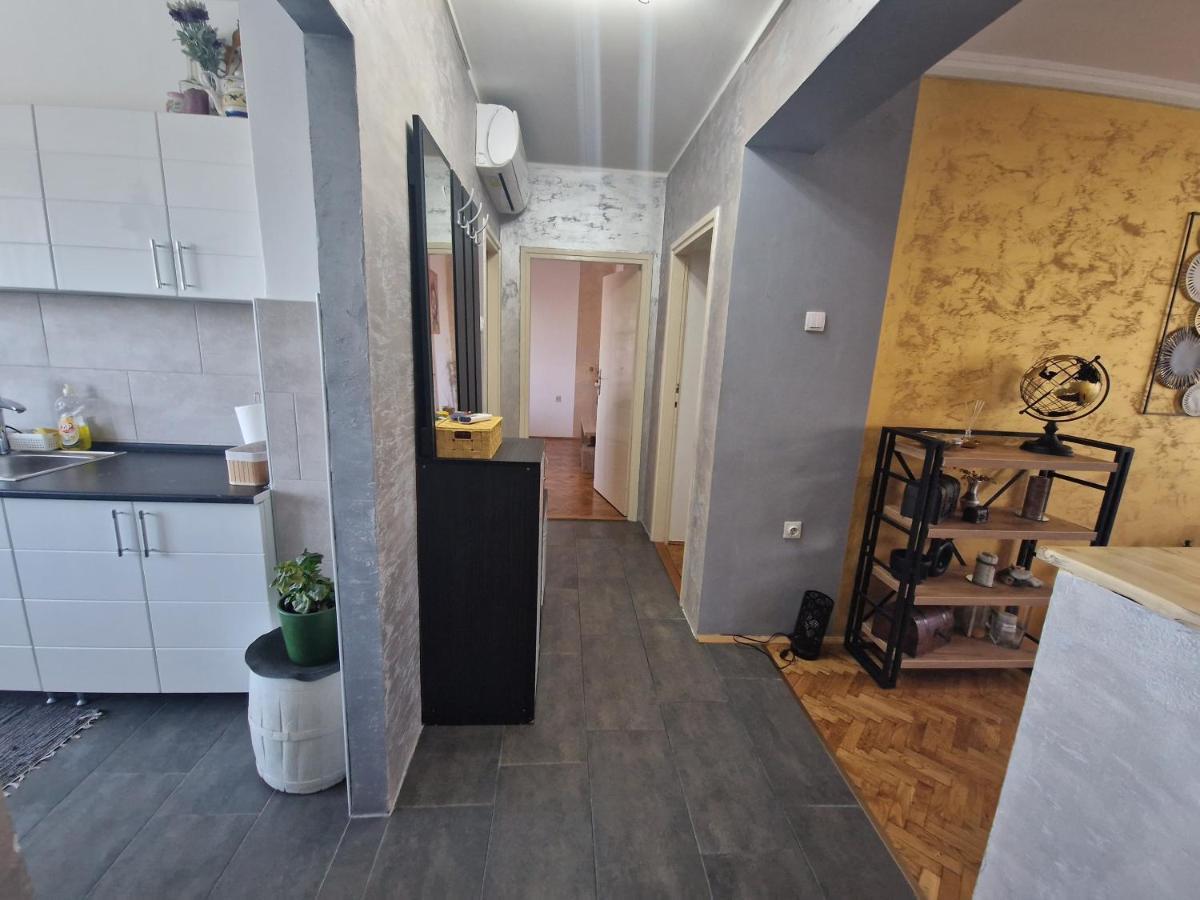 Appartement Aparmani Djuric à Subotica Extérieur photo